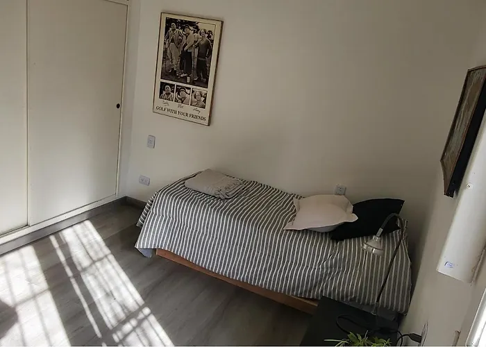 3 ambientes con balcón y Pràctico, lindo y con todo cerca!